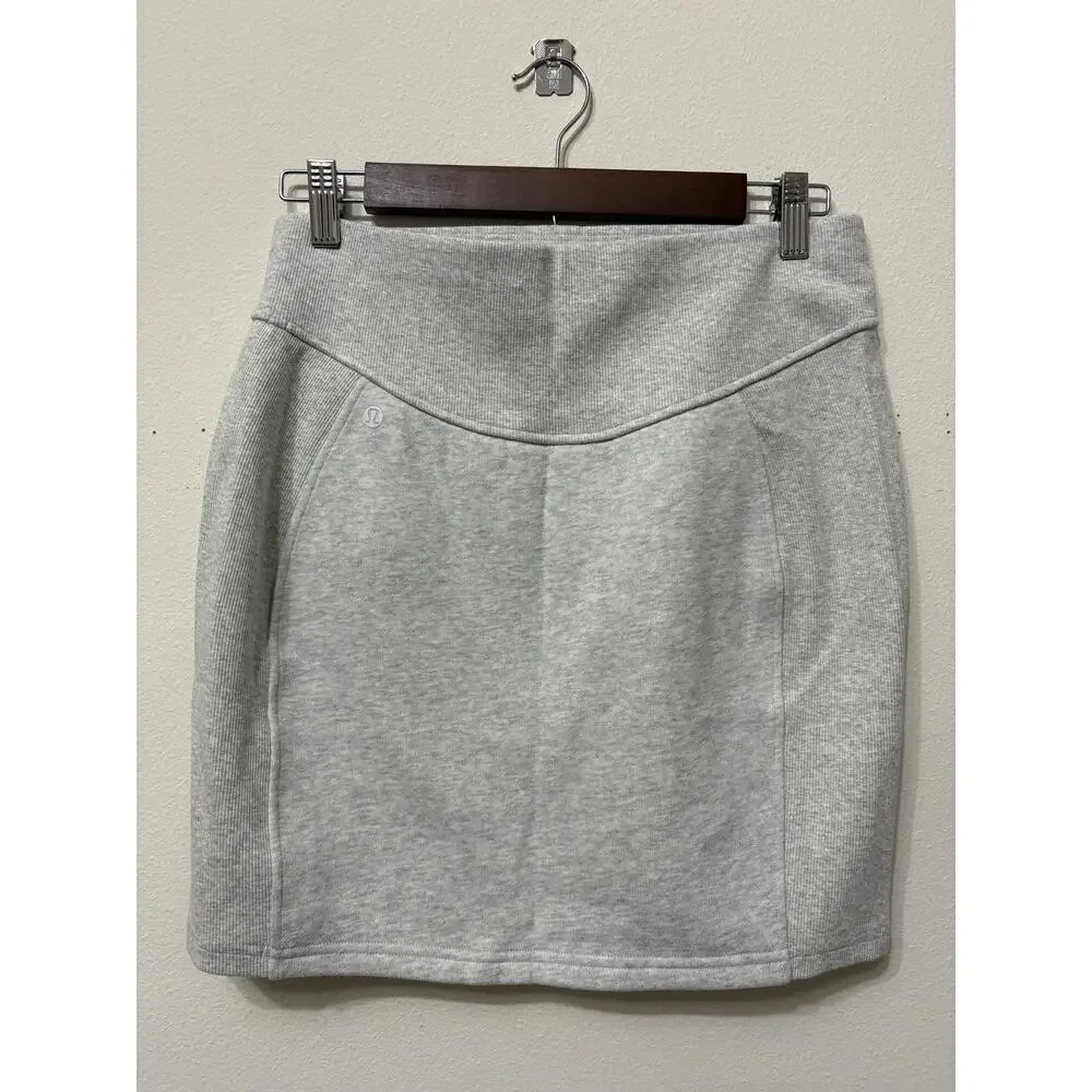 NWT Lululemon Scuba HR Mini Skirt Sz M MSRP $78 Heathered Core Ultra Light Grey